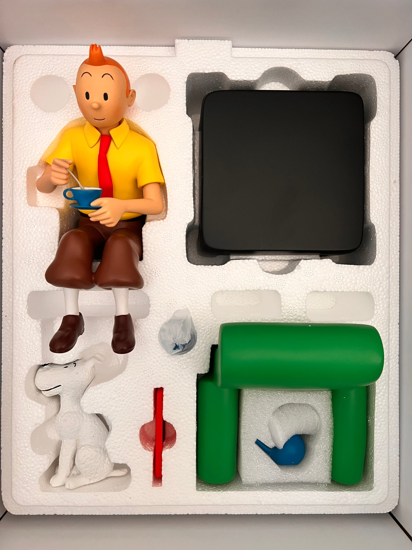 Tintin Having Tea From The Blue Lotus Ref: 47002