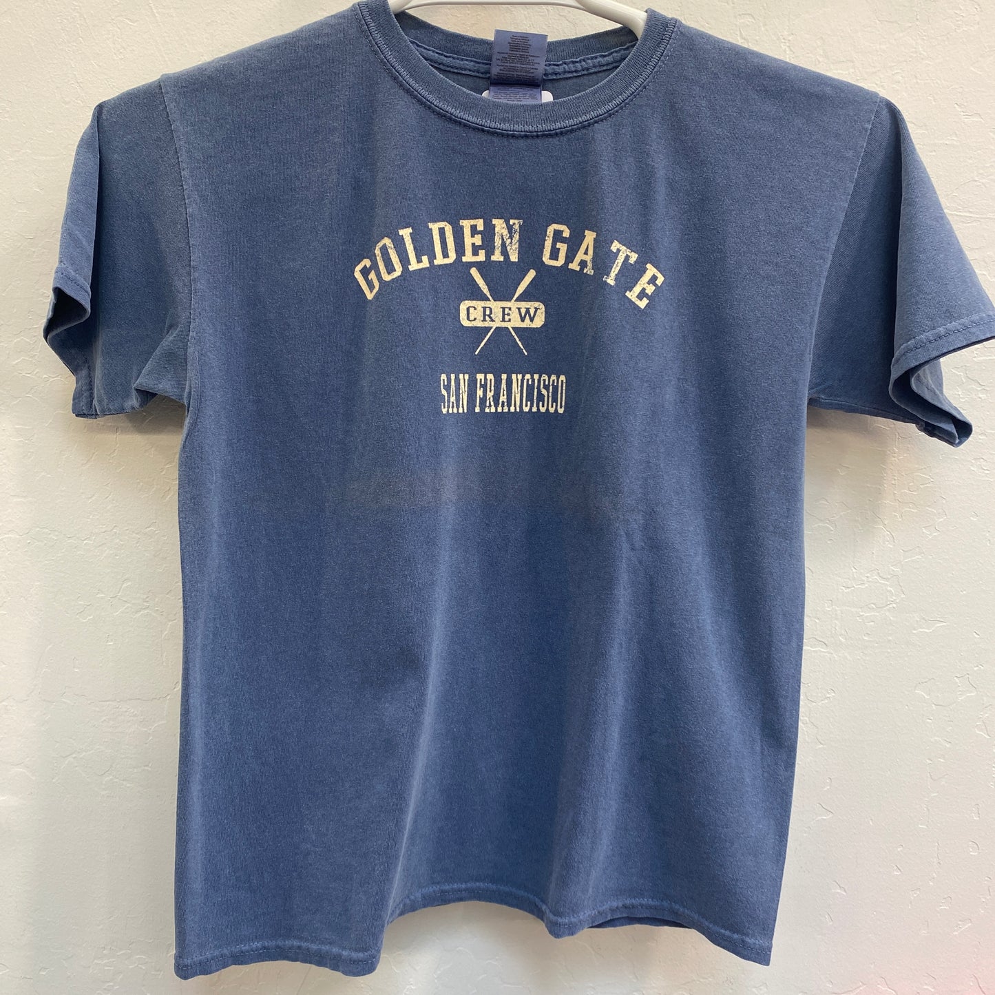 Blue kids' t-shirt with "Golden Gate Crew San Francisco" logo and crossed oars design for rowing enthusiasts