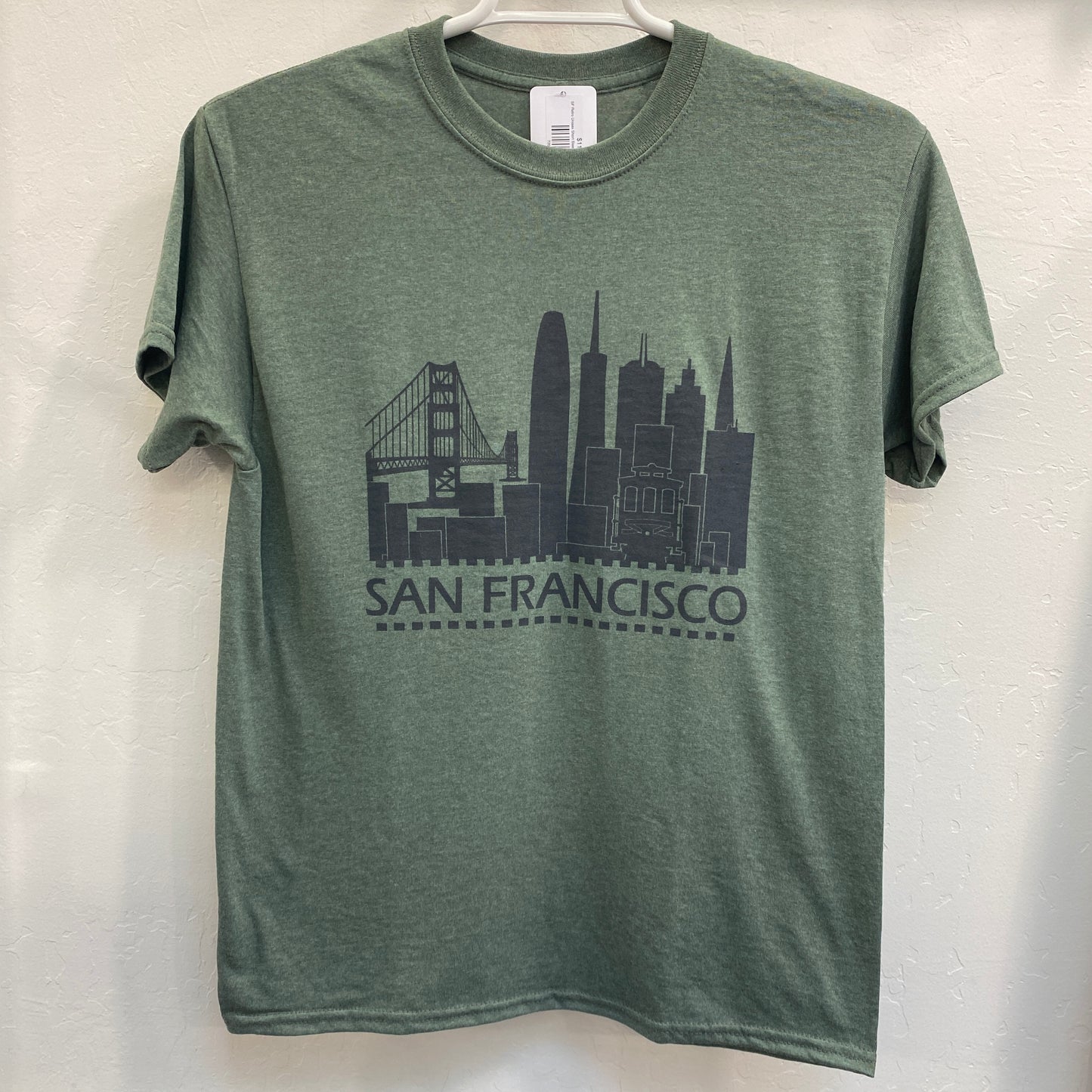 Pine heather t-shirt with San Francisco skyline silhouette featuring Golden Gate Bridge and iconic buildings