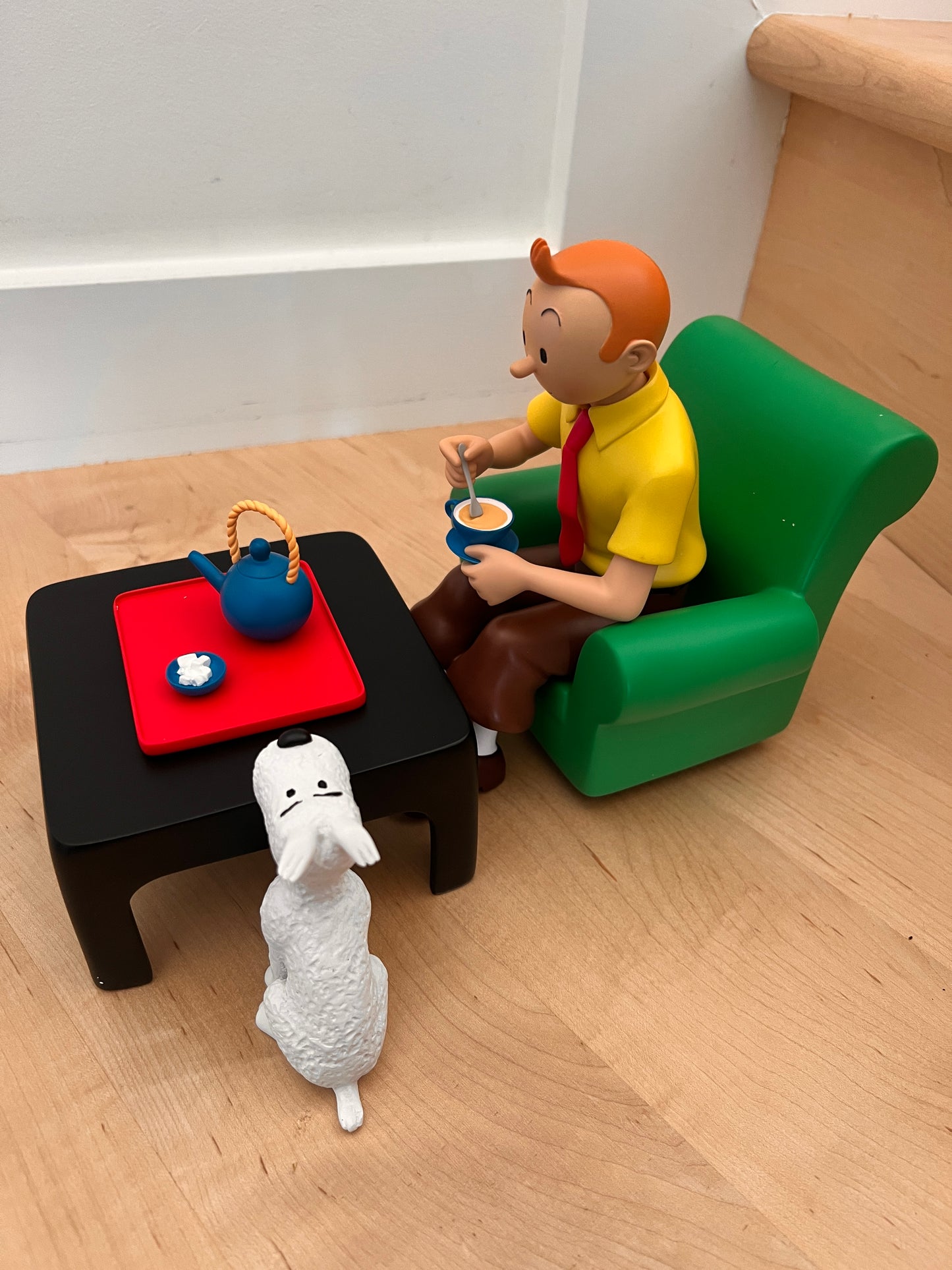 Tintin Having Tea From The Blue Lotus Ref: 47002