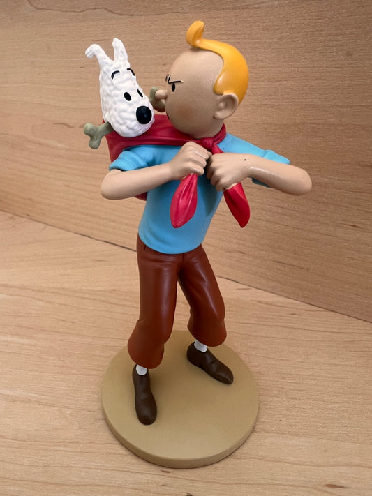 Tintin Brings Back Snowy Resin Figure 12cm Ref. 42194