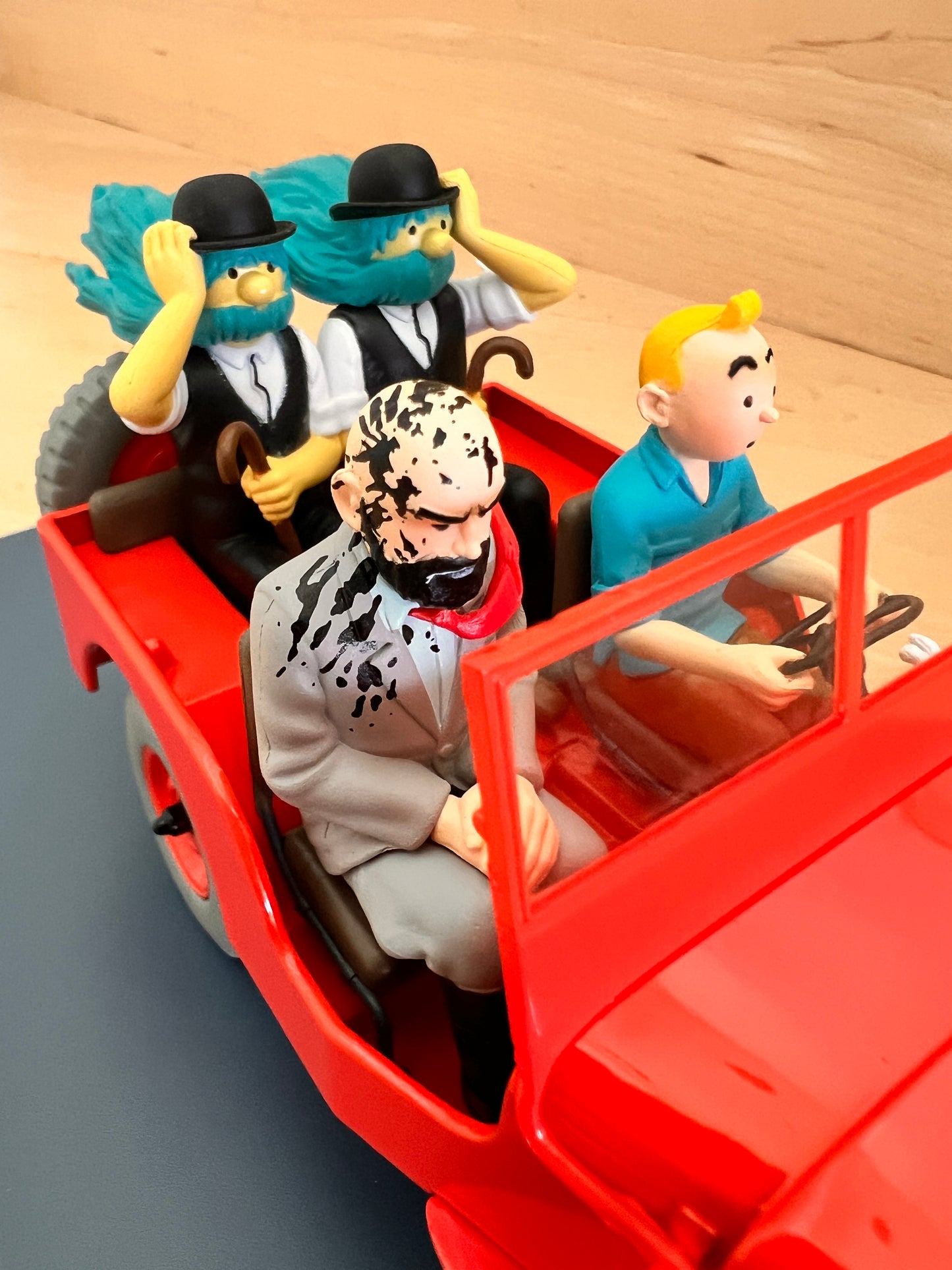 Tim und Struppi 1943 Wüstenjeep Willys #47 Im Land des Schwarzen Goldes