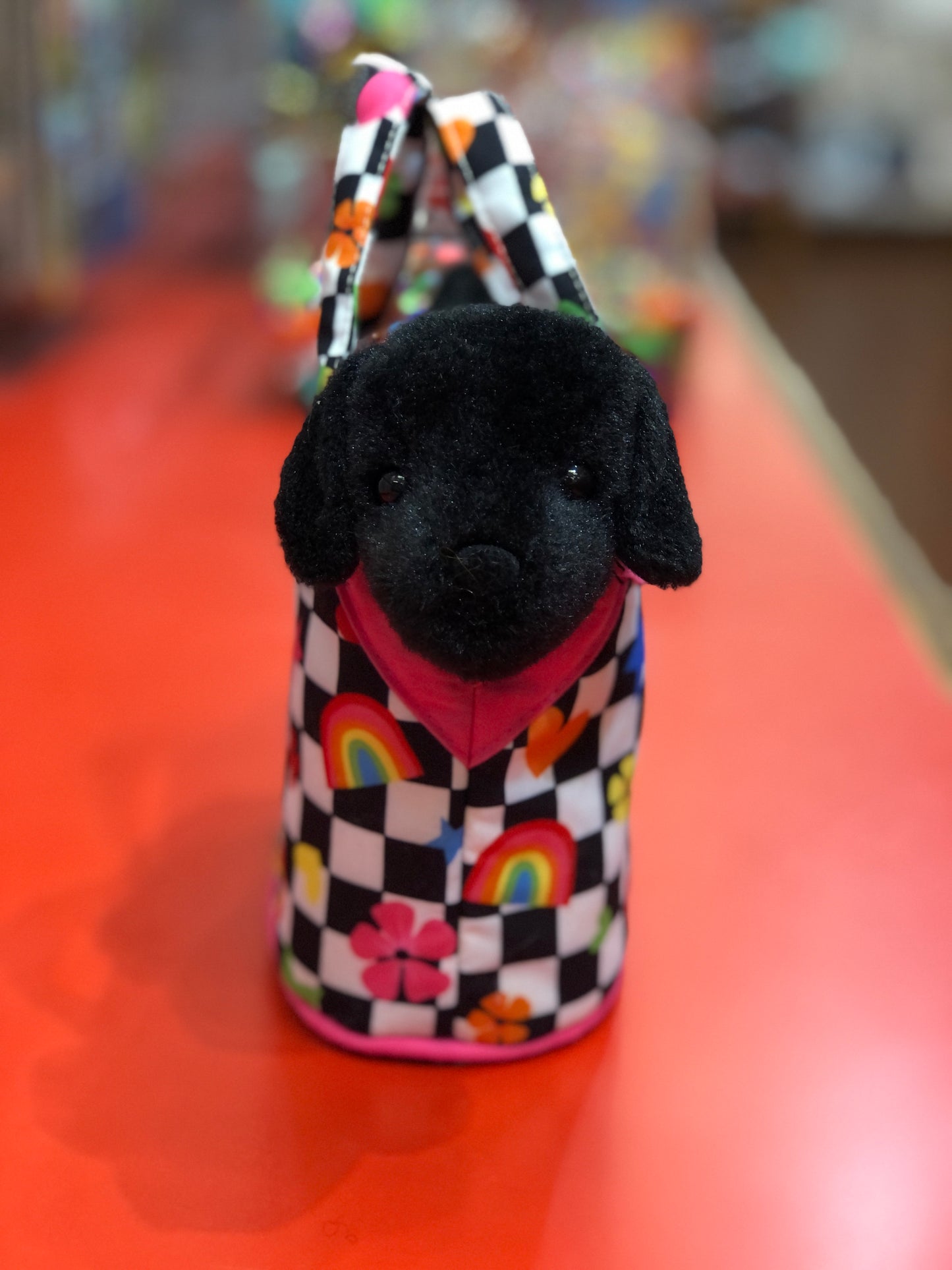Douglas Oh, Snap! Sassy Sak with Black Lab 7"