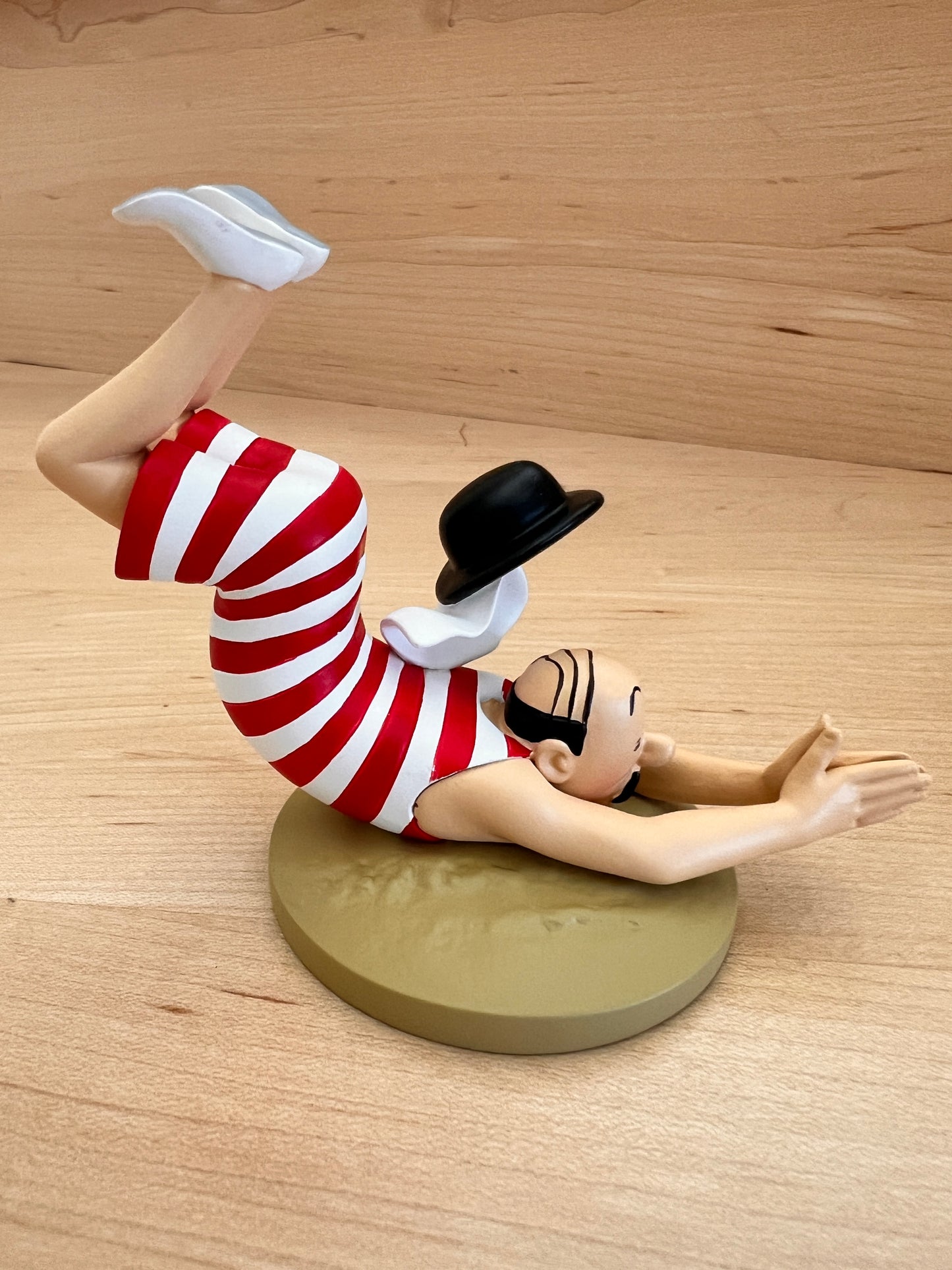 Thomson Resin Figurine Bathing Costume 12 cm. Ref: 42196