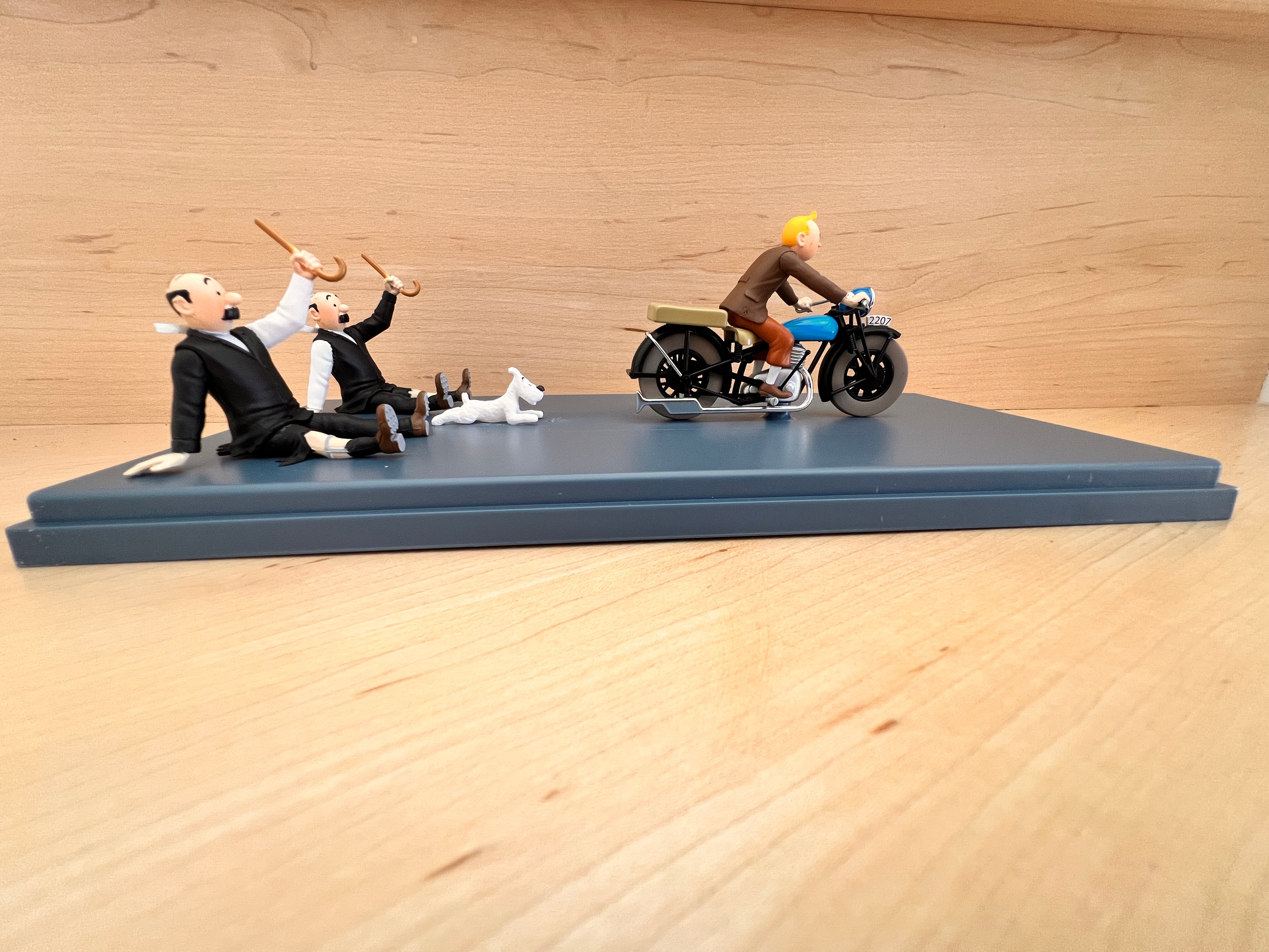 Tintin's Motorcycle King Ottokar's Sceptre Ref: 29970 – Sausalito